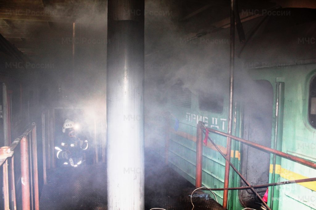 В Костроме загорелся моторный отсек одного из ремонтируемых локомотивов