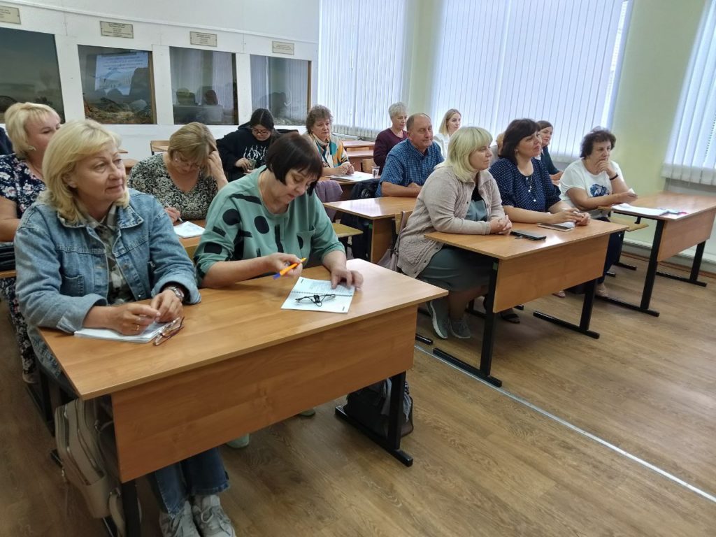 В Костроме педагоги из ЛНР изучают новые для них стандарты образования