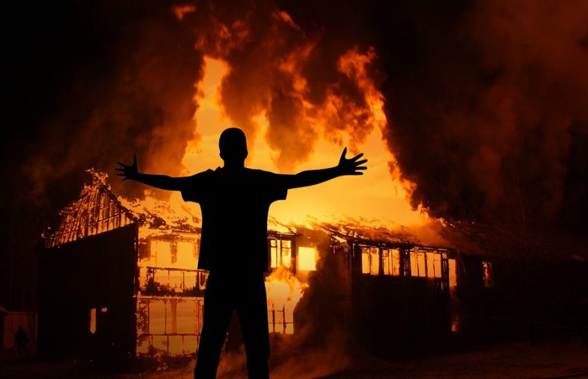 Костромич спалил дотла дом своей бывшей жены