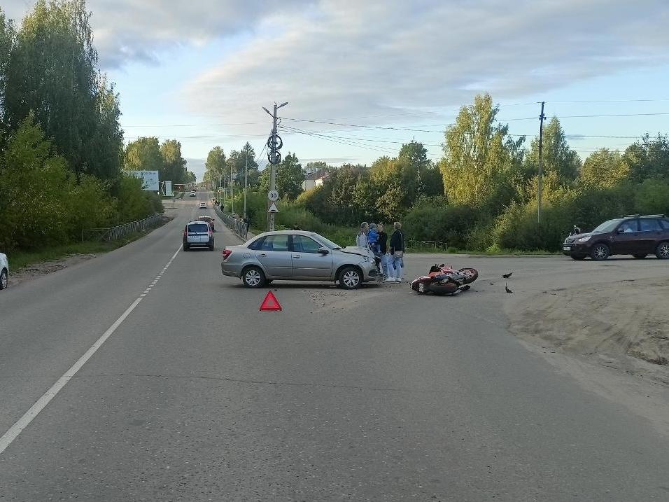 Мотоциклист получил травмы из-за неуступчивости костромской автоледи