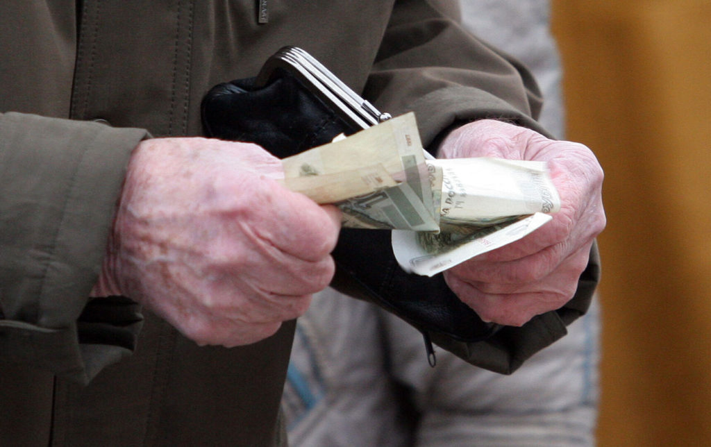 Пенсионер вынес из костромского отделения почты 30 тысяч рублей