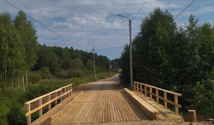 В костромской глубинке отремонтировали еще один деревянный мост