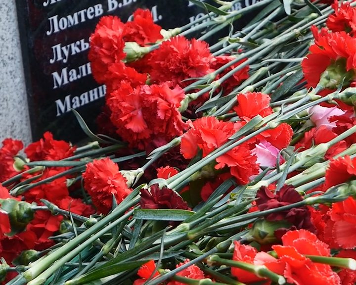 У Вечного огня в Костроме открылся новый мемориал погибшим в горячих точках