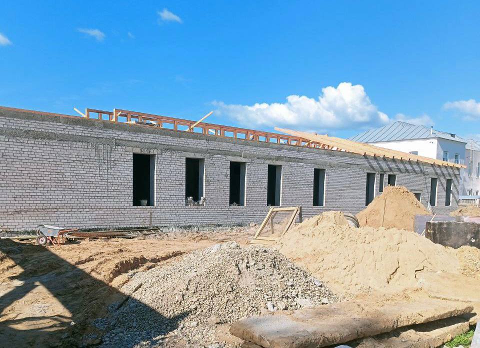 У нового корпуса нерехтской поликлиники скоро появится крыша
