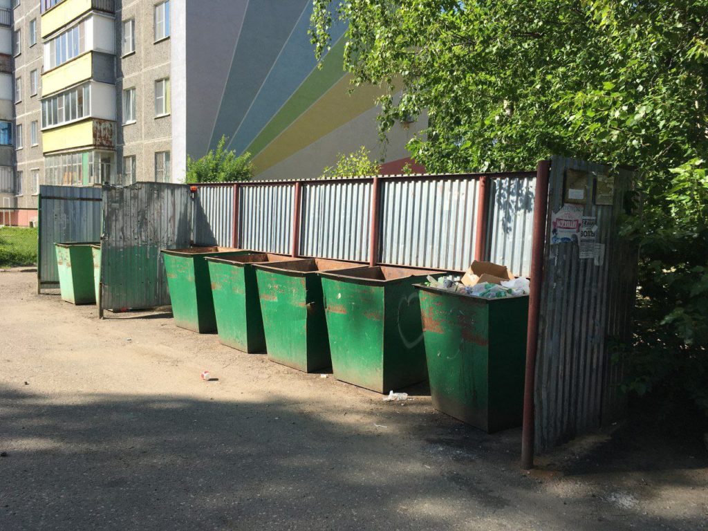 В Костроме следят за уборкой мусора с контейнерных площадок