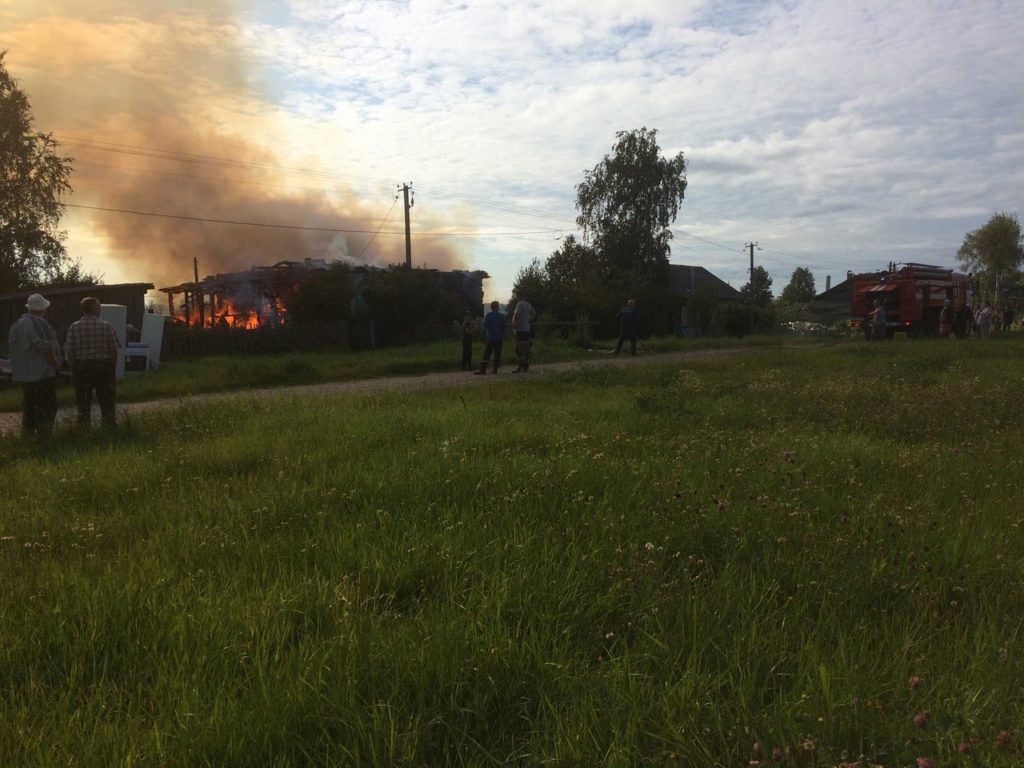 Пожар оставил без крыши над головой одинокого пенсионера в Костромской области