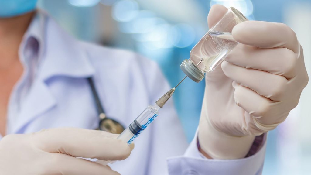В школах и детсадах Костромы стартовала вакцинация против гриппа