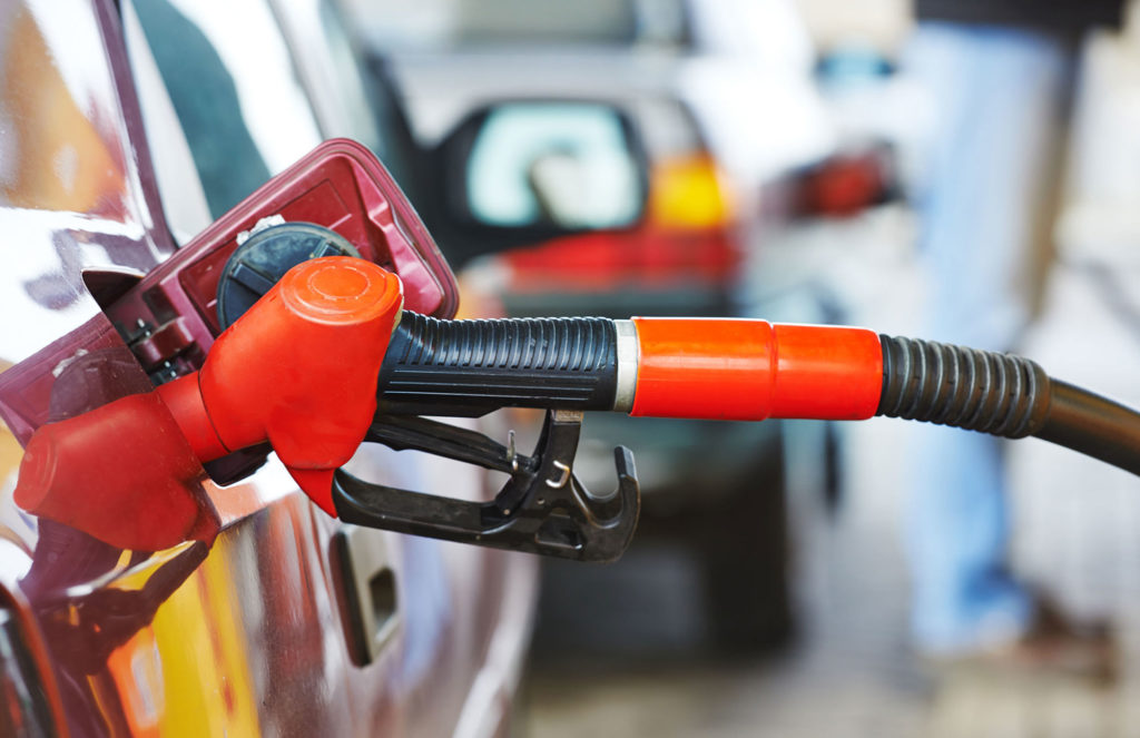 Цены на бензин в Костроме могут снизиться из-за ограничения экспорта
