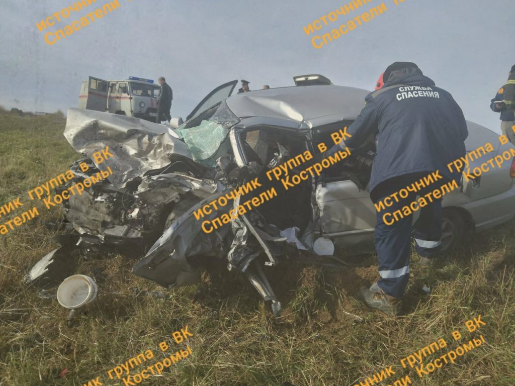 В аварии на костромской трассе погибли три человека (ФОТО)