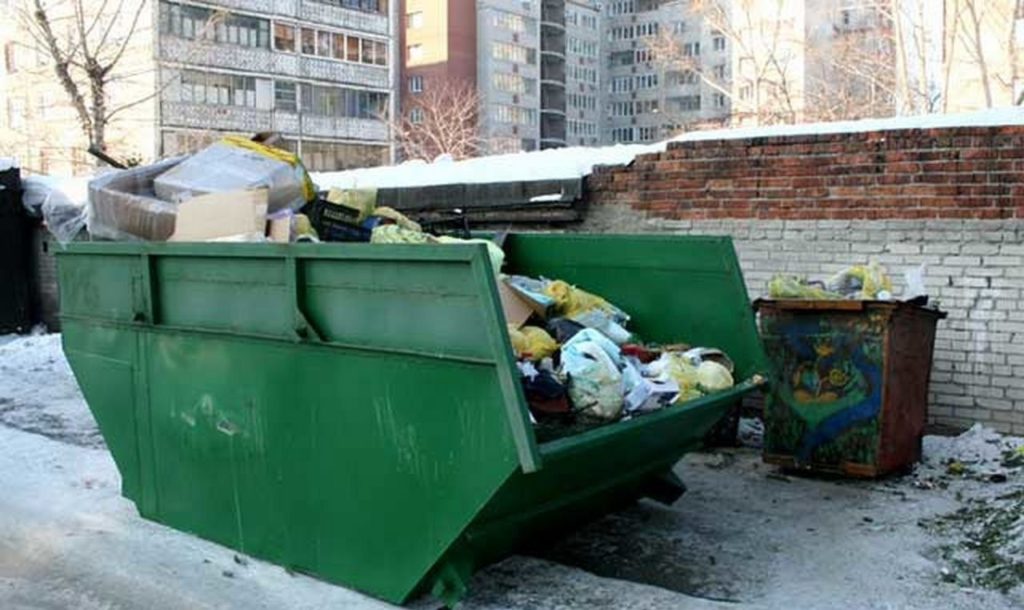 В Костроме управляющие компании не справляются с содержанием мусорных площадок