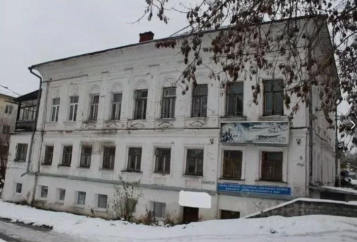«Мы не живем, а выживаем»: дом в центре Костромы оставили без отопления и газа