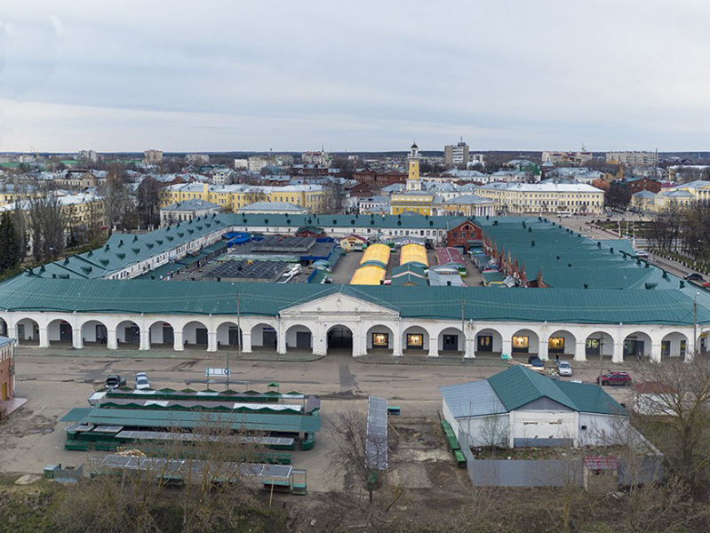 В Костроме торговым рядам ремонтируют крышу