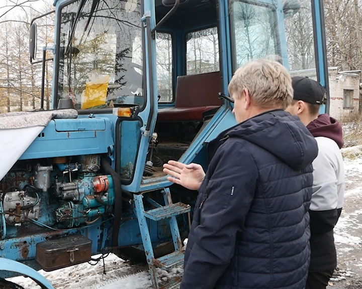 Новую технику для будущих костромских трактористов не могут закупить из-за «дыры» в законодательстве