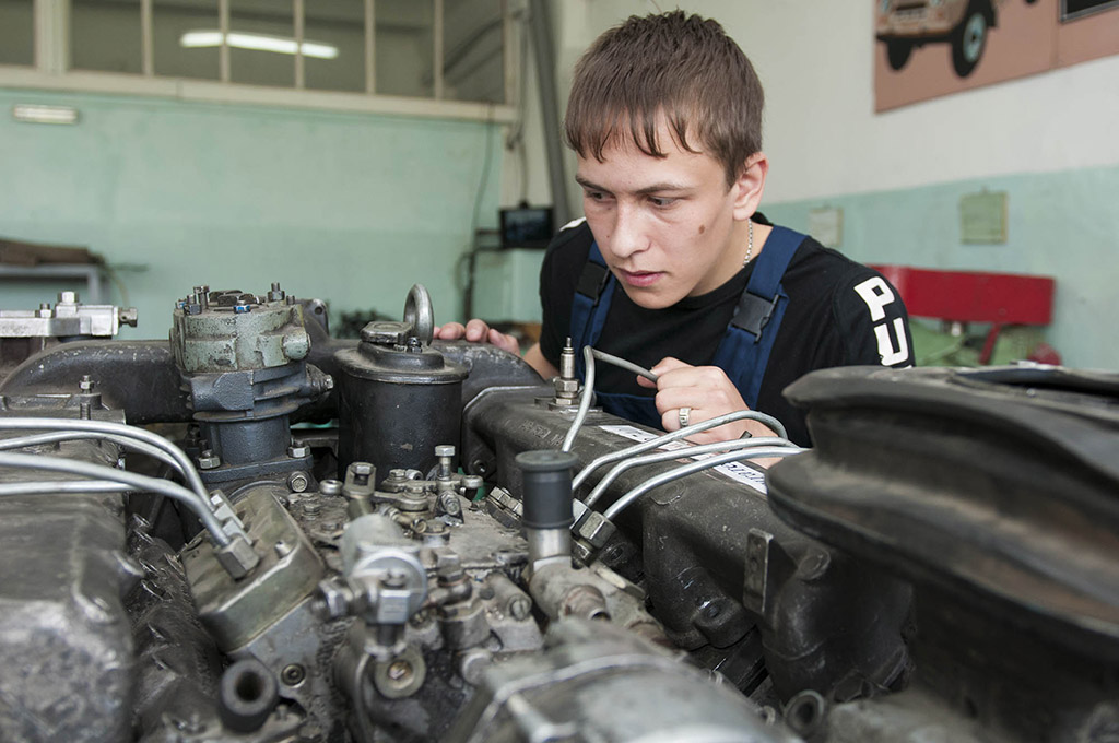 Костромские студенты колледжей и техникумов получат дополнительную помощь