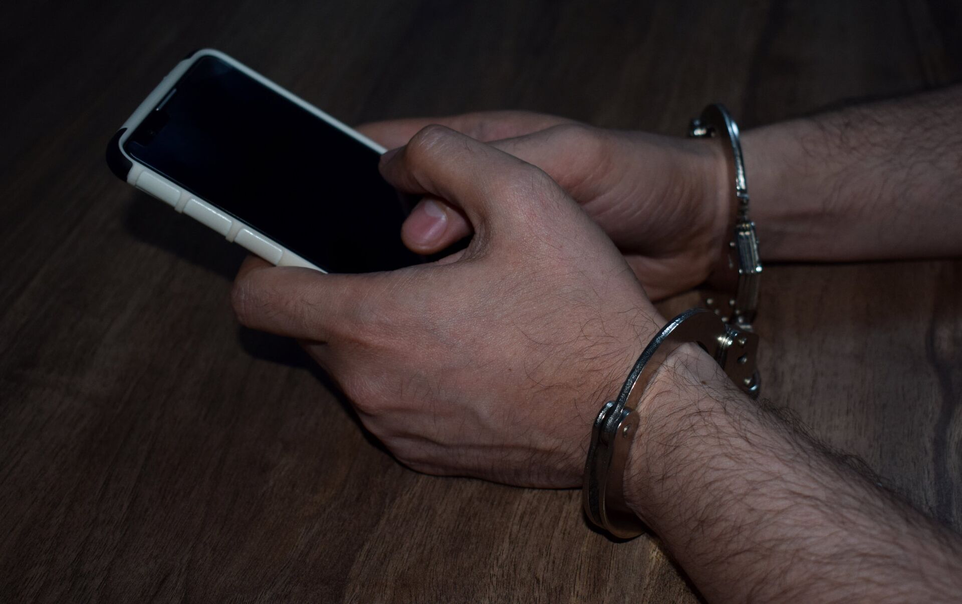 В Костроме грабитель украл чужой телефон, а потом не мог вспомнить, при каких обстоятельствах