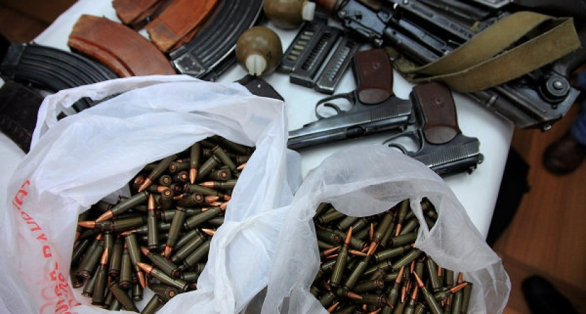 В Костроме большой начальник из Росгвардии воровал и продавал «налево» оружие местного МВД