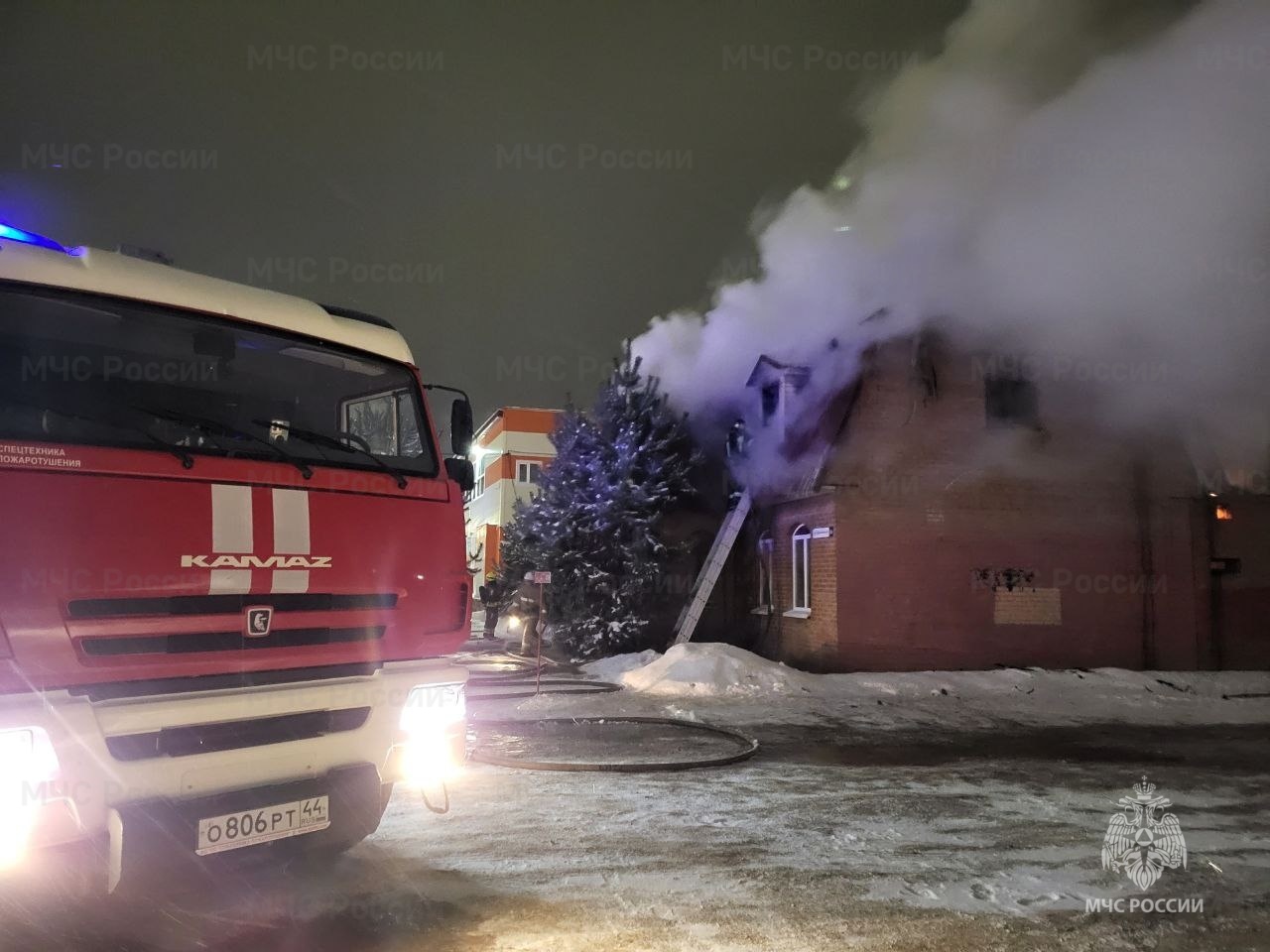 В Костроме сгорело кафе «Огонек» на улице Ярославской (ФОТО) | 11.12.2023 |  Кострома - БезФормата