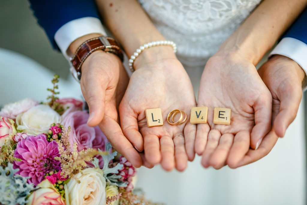 Костромские женихи и невесты уже начали бронировать красивые даты на свадьбы