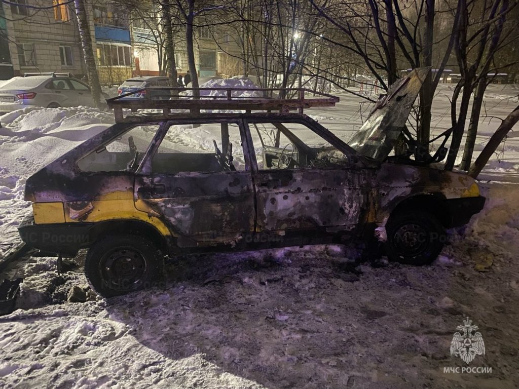 В Костроме за сутки сгорели два автомобиля (ФОТО)