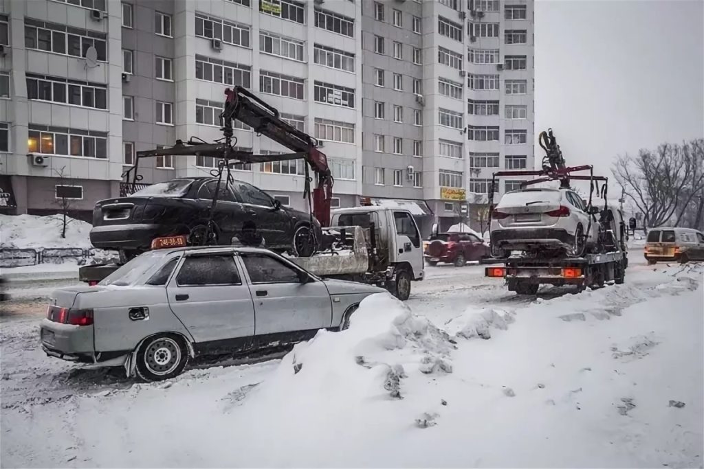 Костромским коммунальщикам разрешили двигать машины во дворах и на обочинах