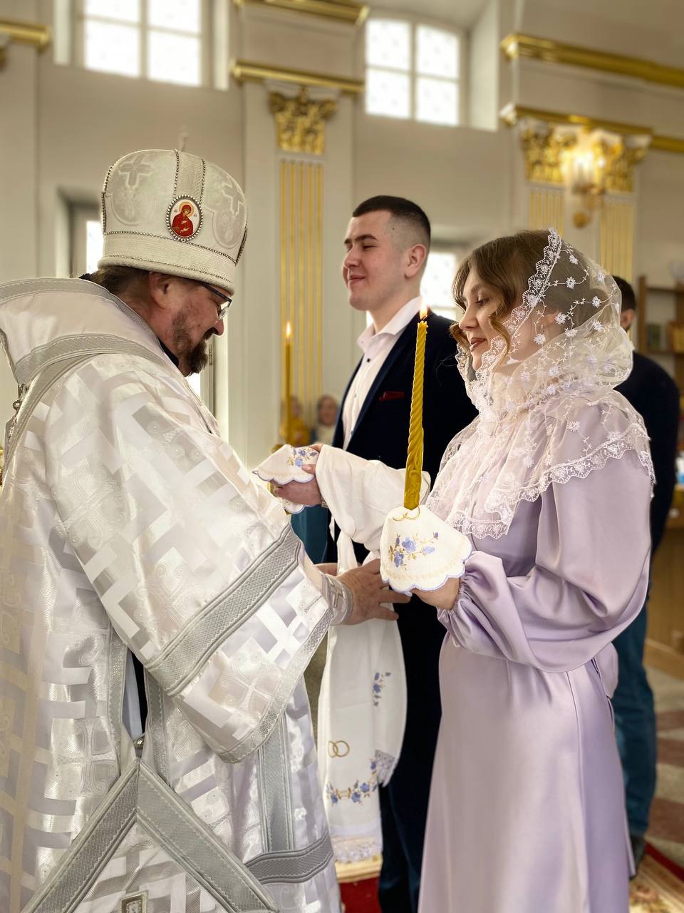 В Костромском кремле впервые за сто лет провели обряд венчания