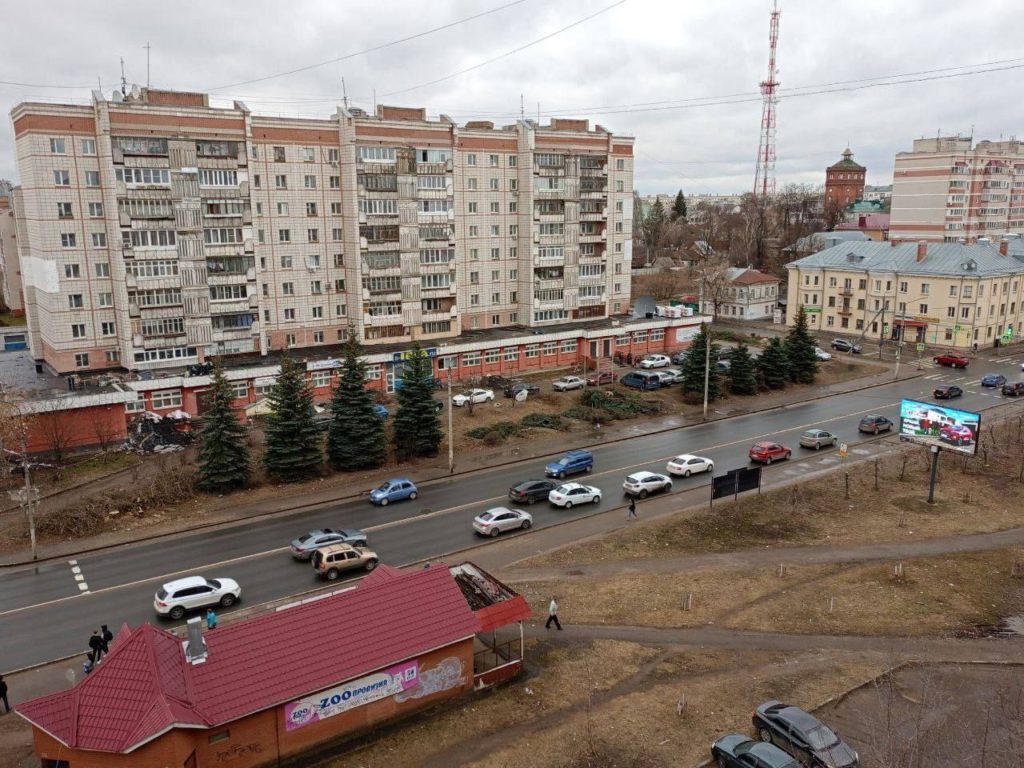 В Костроме начали ремонтировать гимназию, где недавно рухнул потолок