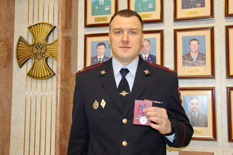 В Костроме наградили полицейских за задержание наркоторговцев с несколькими килограммами “запрещенки”