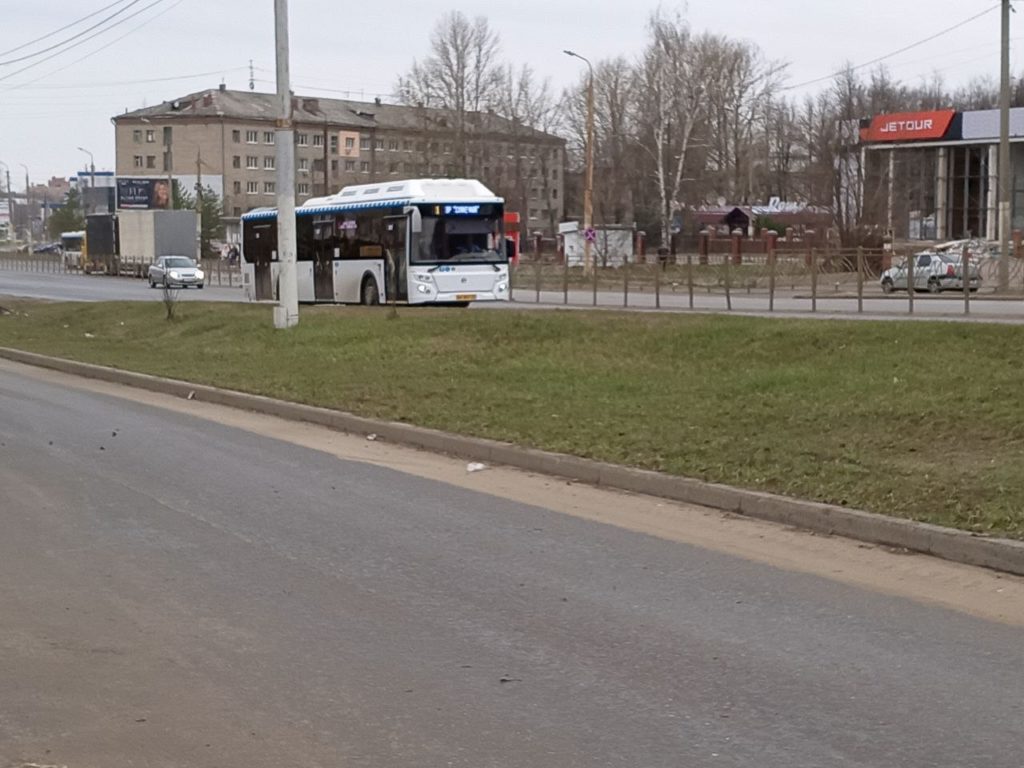 Водителям костромских автобусов нельзя приезжать на конечную остановку раньше времени