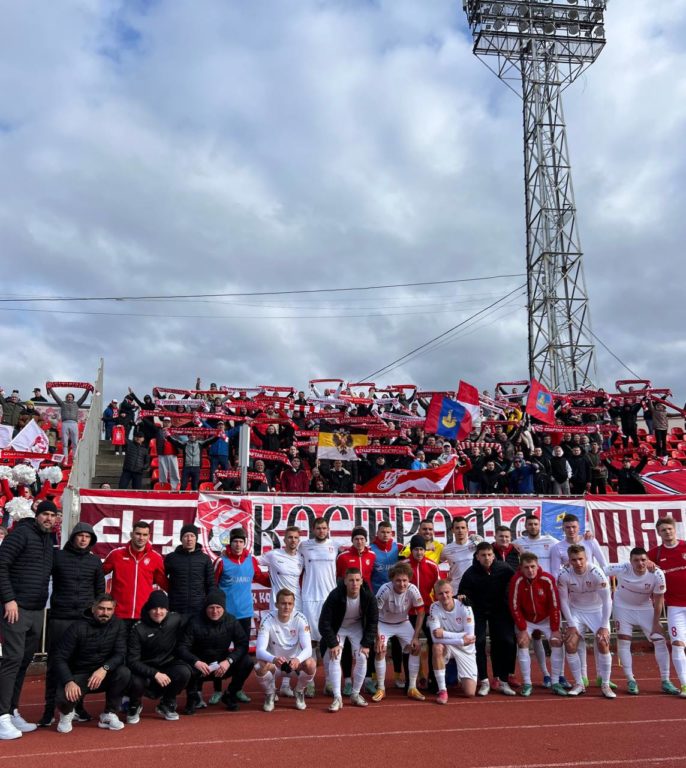 Костромской «Спартак» вывез рекордное количество болельщиков на матч в Иваново