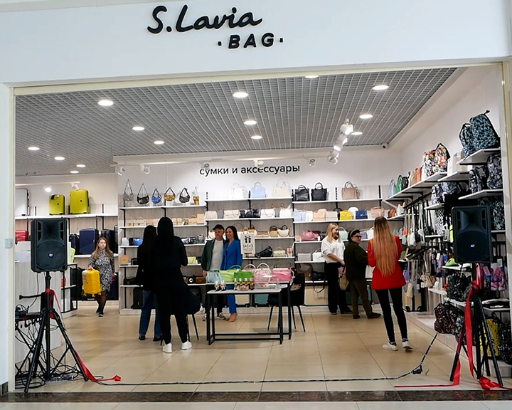 На шопинг в S.LAVIA: в Костроме открылся первый магазин известной фабрики сумок