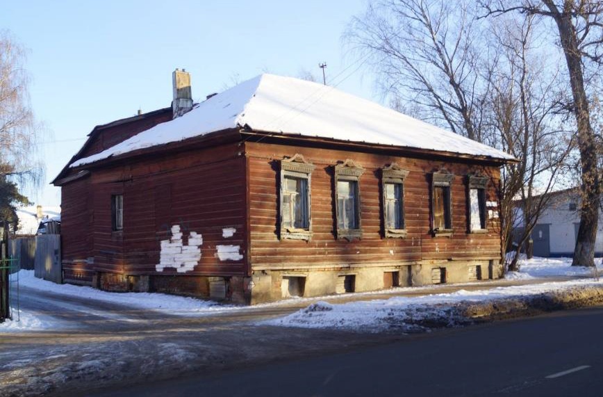В Костроме без разрешения снесли старинный деревянный дом