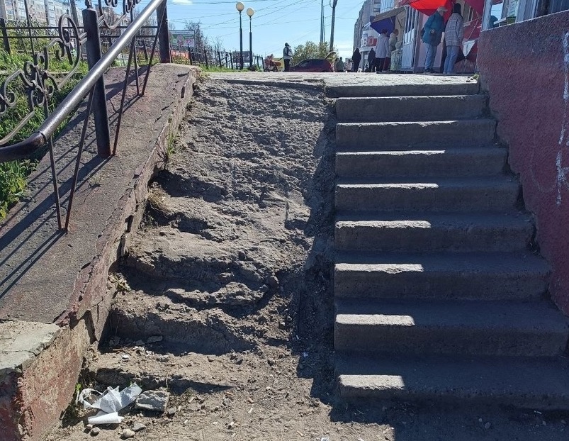 В Костроме ищут подрядчика для ремонта еще одной ужасной лестницы в Заволжье