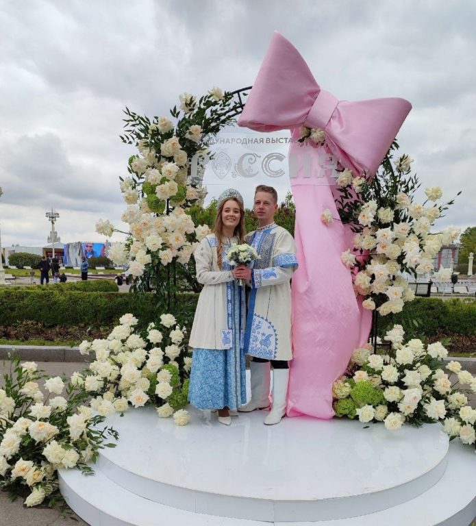Костромичи поженились на грандиозном свадебном фестивале в Москве