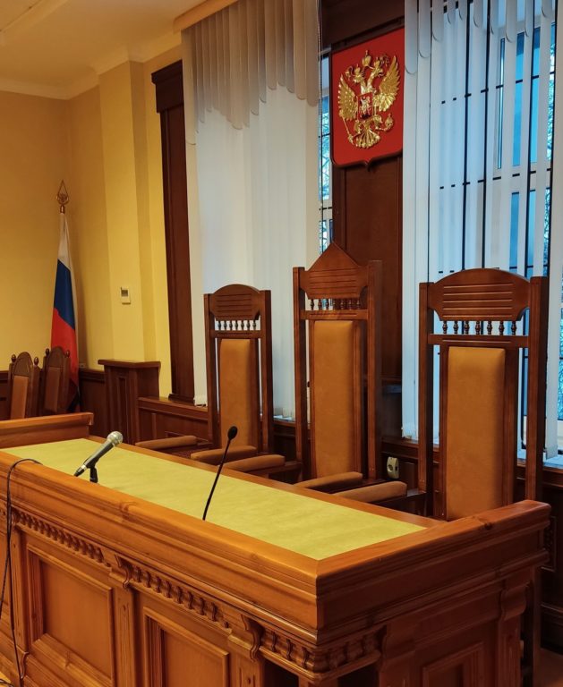 Костромской школьнице пришлось судиться из-за зарплаты