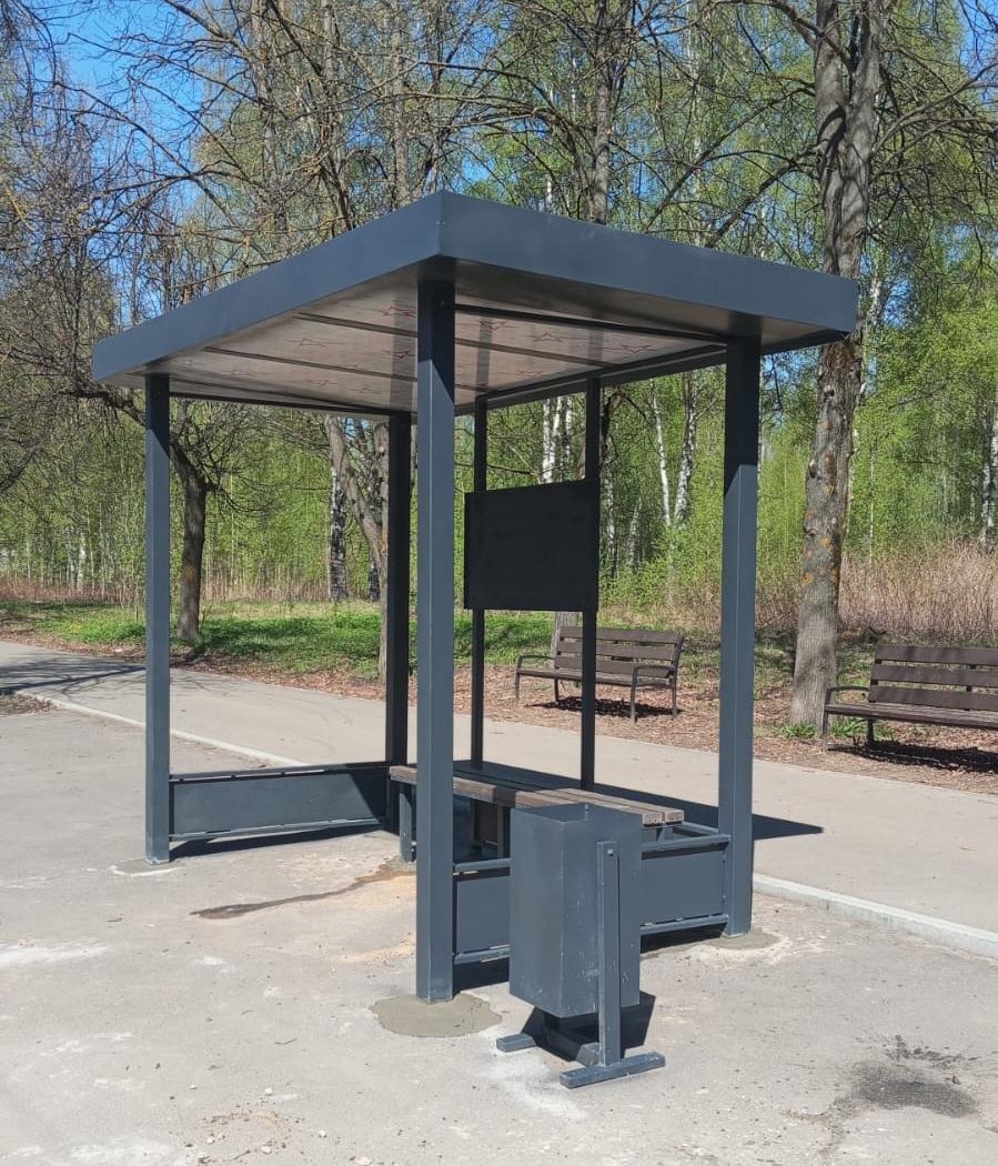 В Костроме ставят новые автобусные павильоны