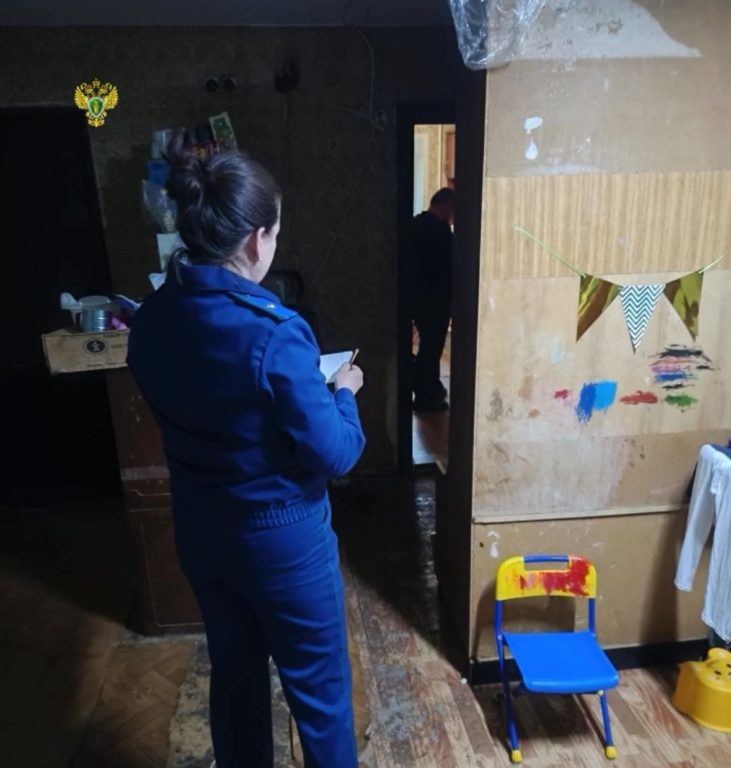 Прокуратура Костромской области подтвердила смерть маленькой девочки в общежитии на улице Волжской
