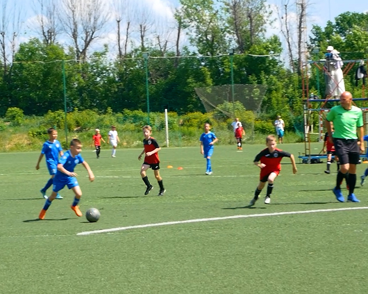 Турнир с недетским накалом страстей прошёл в базе футбольной школы «Динамо» в Костроме