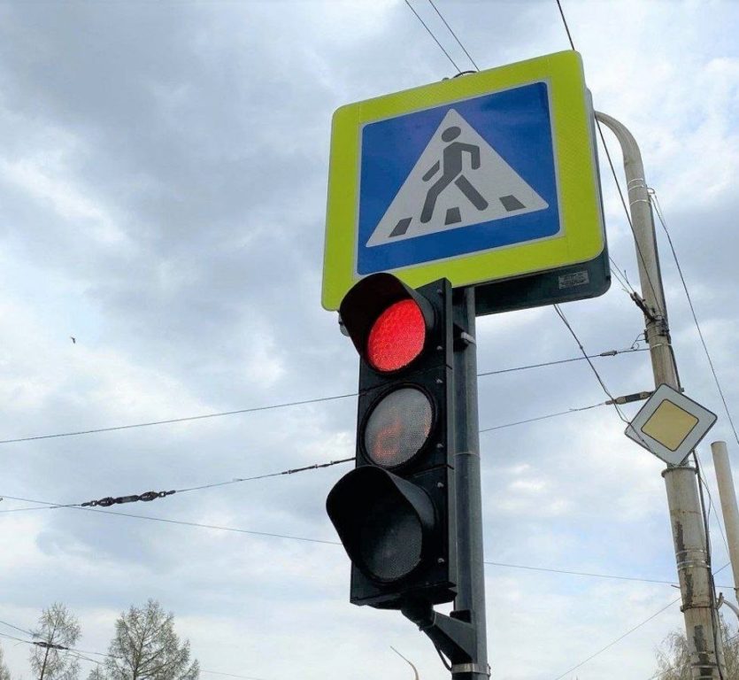 В Костроме демонтировали светофор