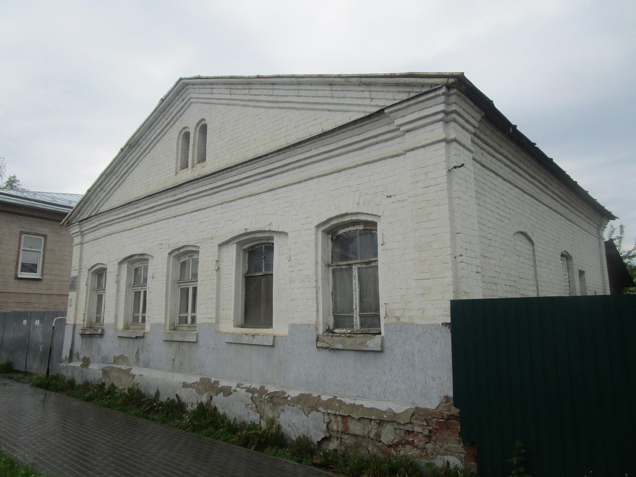 В костромской глубинке собственники попытались снять со старинного дома  охраняемый статус - Logos44