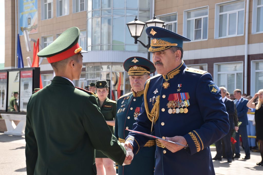 В Костромской академии РХБЗ состоялся выпуск офицеров
