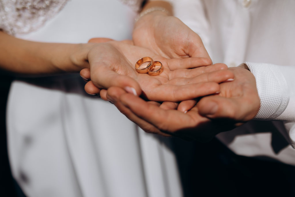 Два десятка костромских пар заключили брак в День семьи, любви и верности