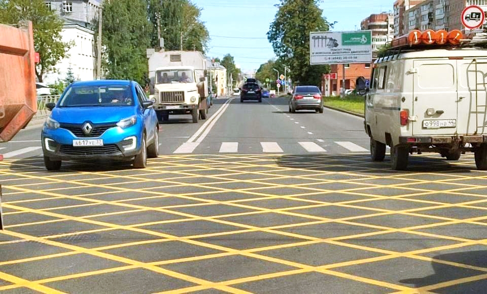 Мужчина разделся догола на гоночной трассе в Аргентине (ВИДЕО)