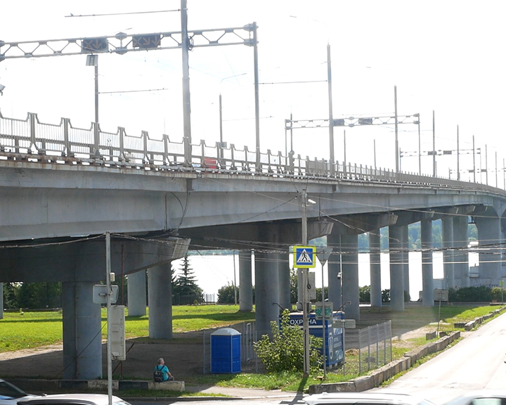 Правую половину моста через Волгу в Костроме отремонтируют только к 20 сентября