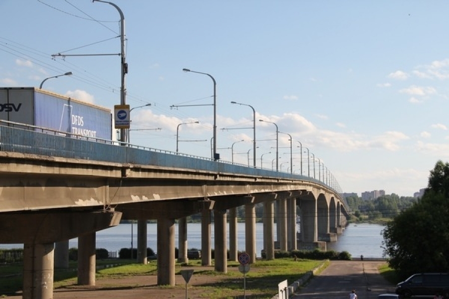 Правую сторону моста через Волгу в Костроме откроют для движения минимум через полторы недели