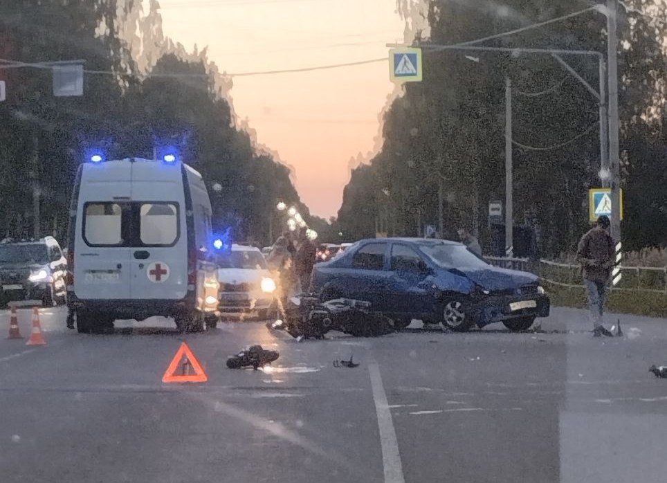 В Костроме произошла еще одна жесткая авария с участием мотоциклиста