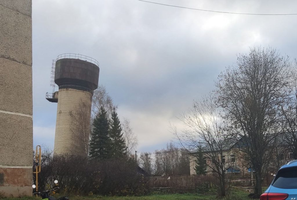 В Судиславском районе Костромской области снесут опасную водонапорную башню